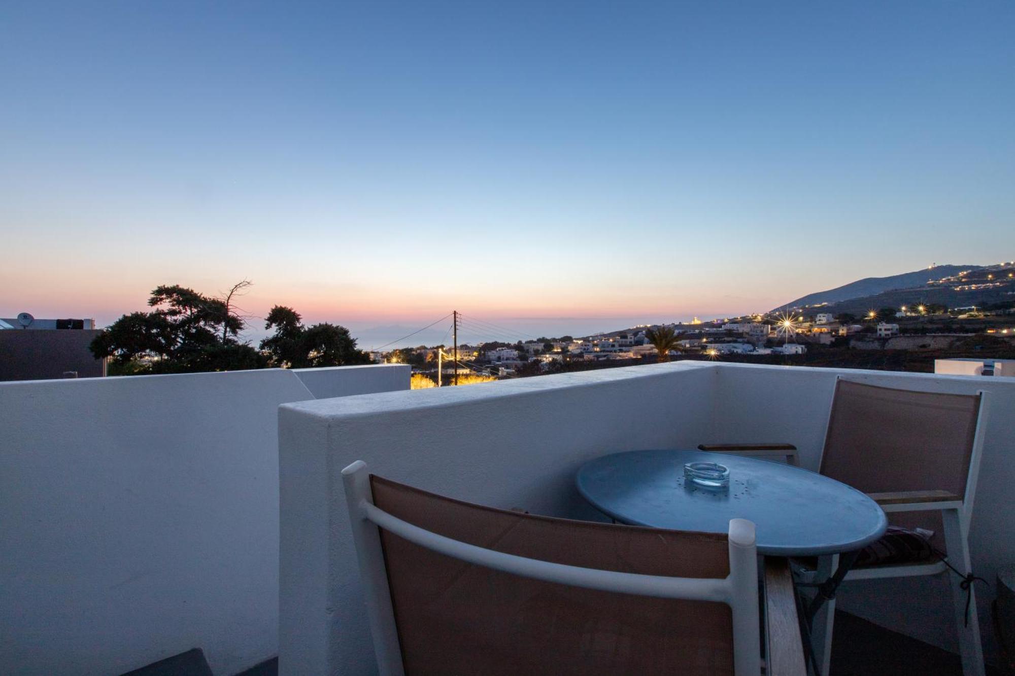 Santorini Villatzio Suites Mesaria Extérieur photo
