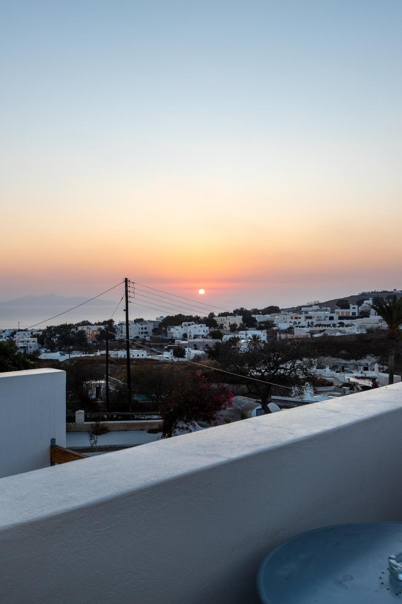 Santorini Villatzio Suites Mesaria Extérieur photo